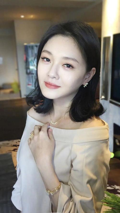 娱乐圈爆料两朵小花是谁,揭秘“两朵小花”背后的神秘故事