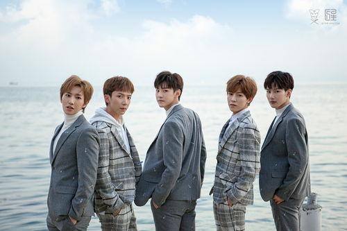 爆料留学男博主视频