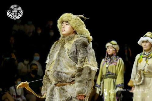 九月衣服爆料视频大全,揭秘最新衣服爆料视频大全