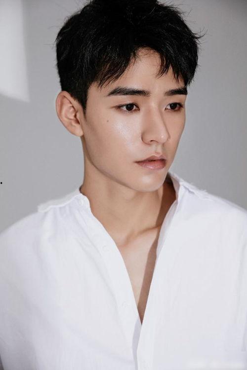 龚俊最新爆料新闻视频,揭秘演艺圈幕后真相，独家视频大公开！