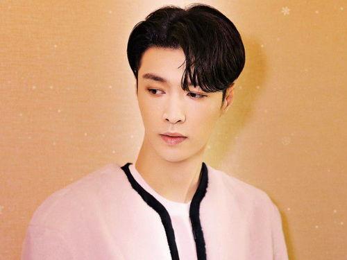 圈内爆料张艺兴鞠婧祎,幕后故事曝光引热议