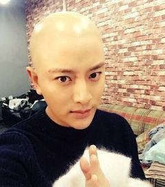 戴熊头套爆料明星的视频,明星幕后故事大揭秘